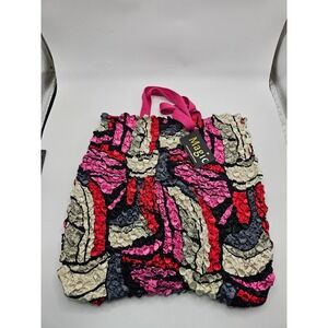 Pink puckered fabric tote bag from the brand Magic Scarf